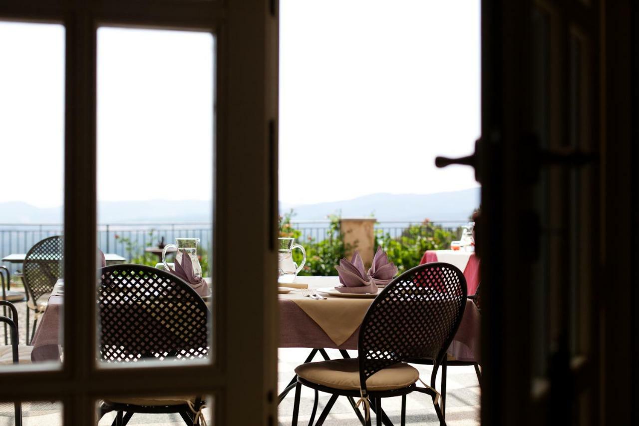 Tenuta Il Sassone - Wine&Food マッサ・マリッティマ エクステリア 写真